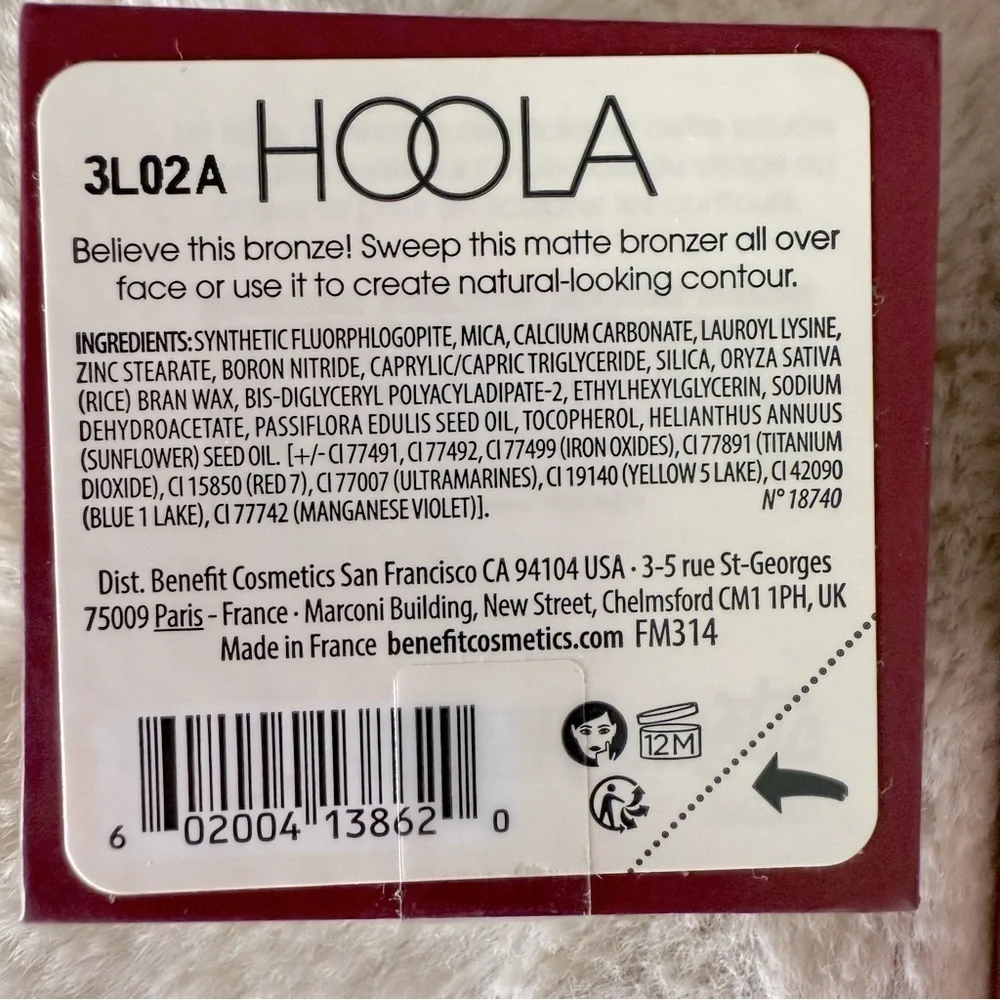 NWT Hoola mini bronzer and Benefit mini retractable brush